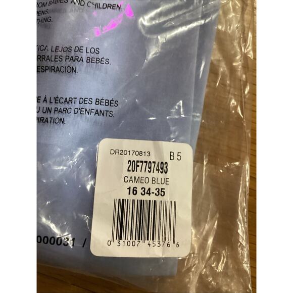 Van Heusen Wrinkle Free Poplin Wrinkle Free Button Up Size Large 34/35 Blue - Picture 6 of 7